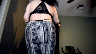 PeachyBunz00 - Watch me exercise
