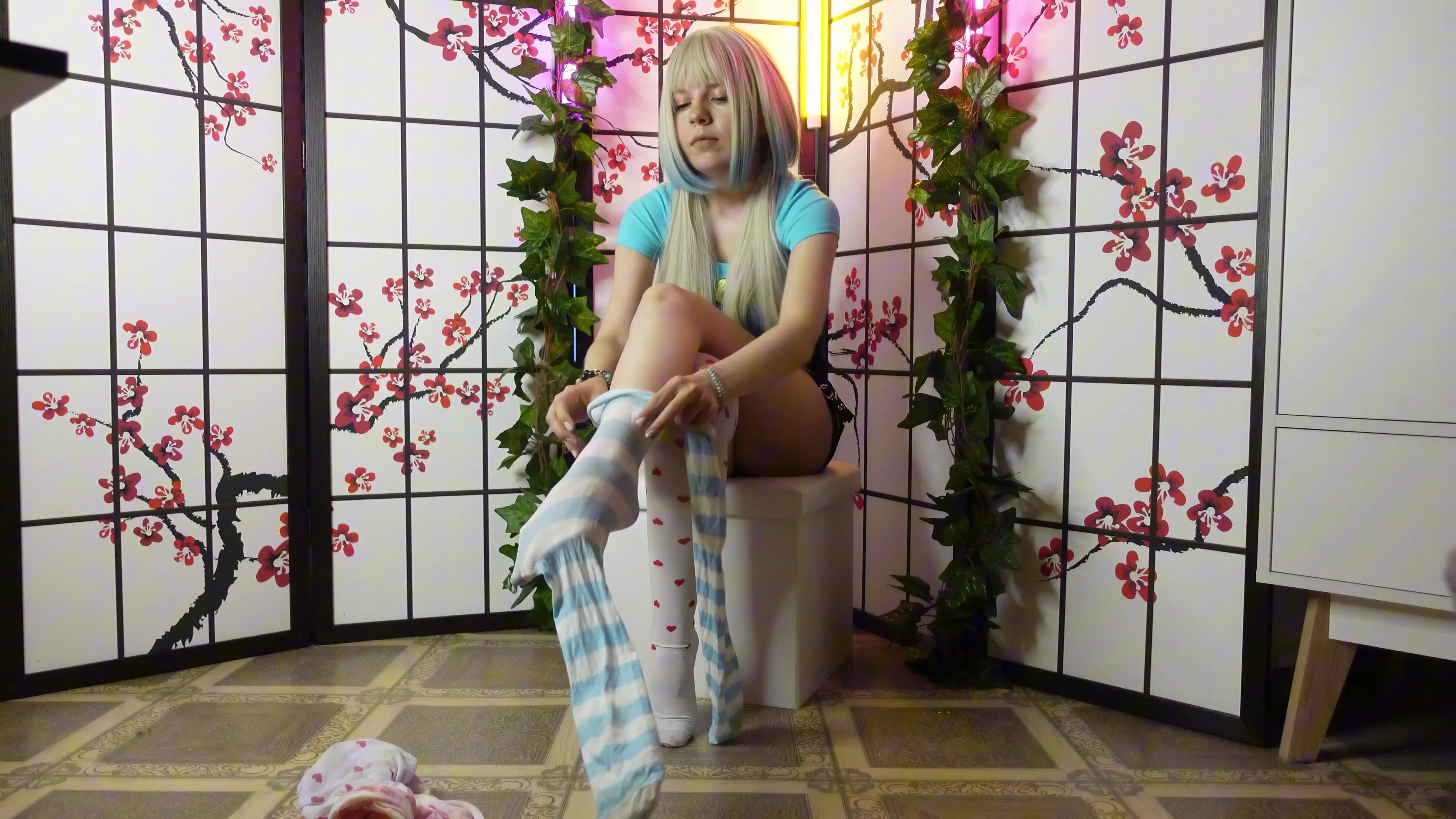 Exclusive Leak: EmyLewis - SFW Trying on Stockings Part 3 - Stream in FullHD | Hotleakxxx.com