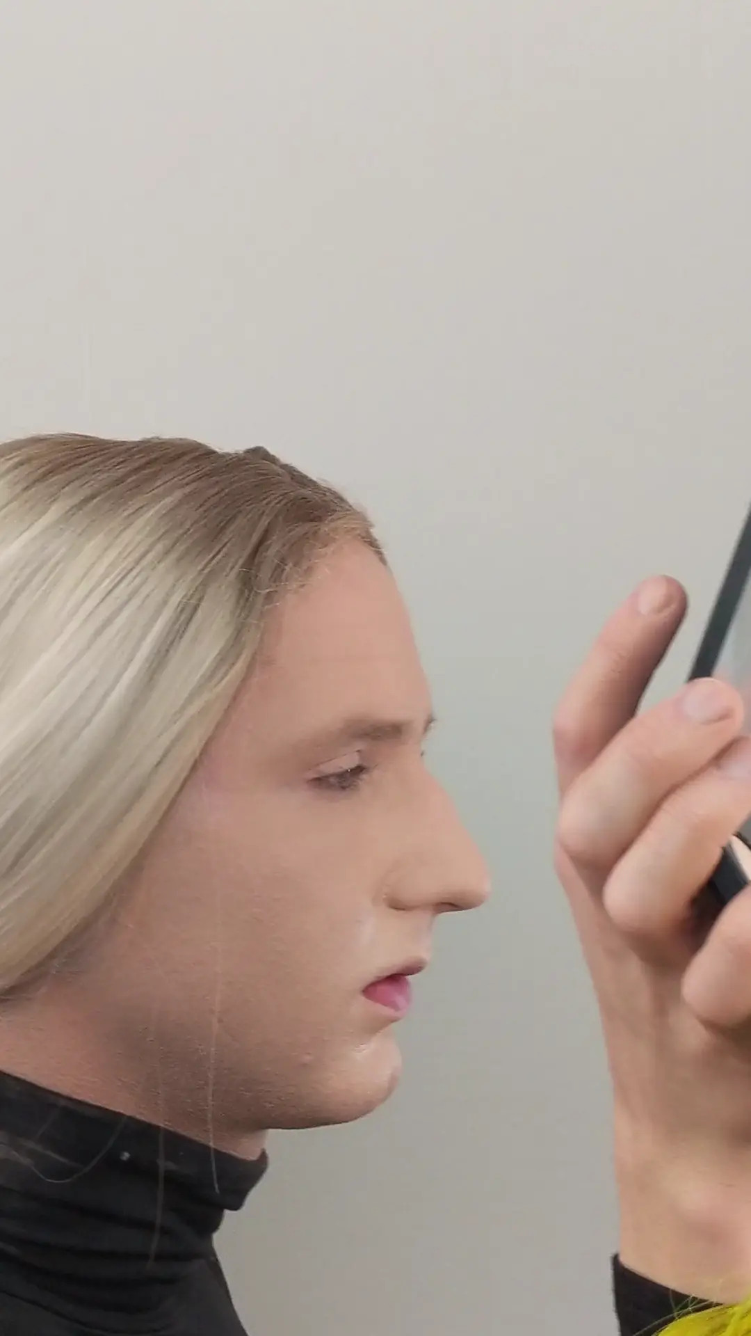 Exclusive Leak: BaileyWilde - Crossdresser Doing Eyeshadow - Stream in FullHD | Hotleakxxx.com