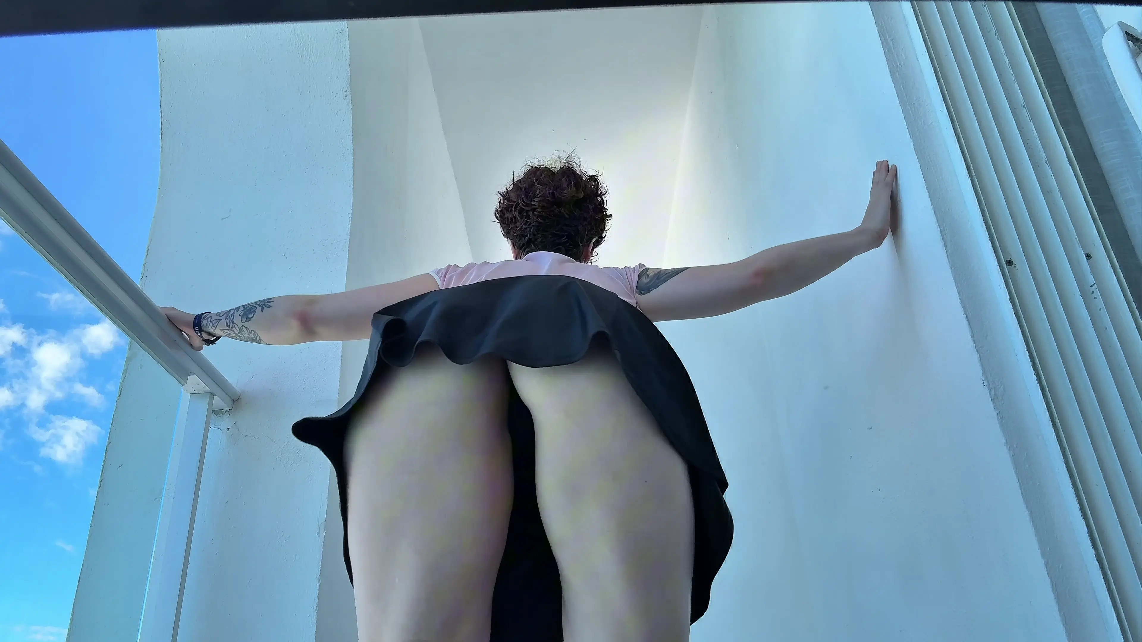 Exclusive Leak: petiterousse - UPSKIRT TWERK - Stream in FullHD | Hotleakxxx.com