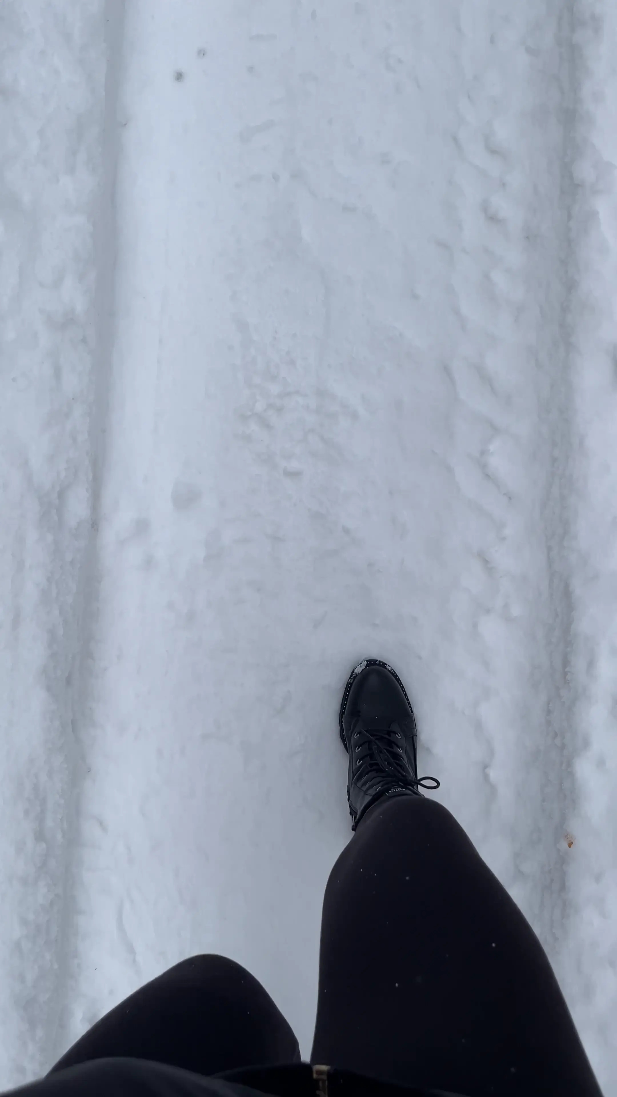 Exclusive Leak: Nicole_Ray - I love walking in high heels in winter - Stream in FullHD | Hotleakxxx.com