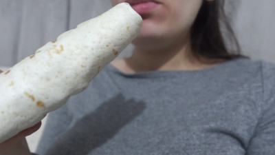 AmayaMori - I eat a Wrap because I'm hungry and my calorie intake is goi