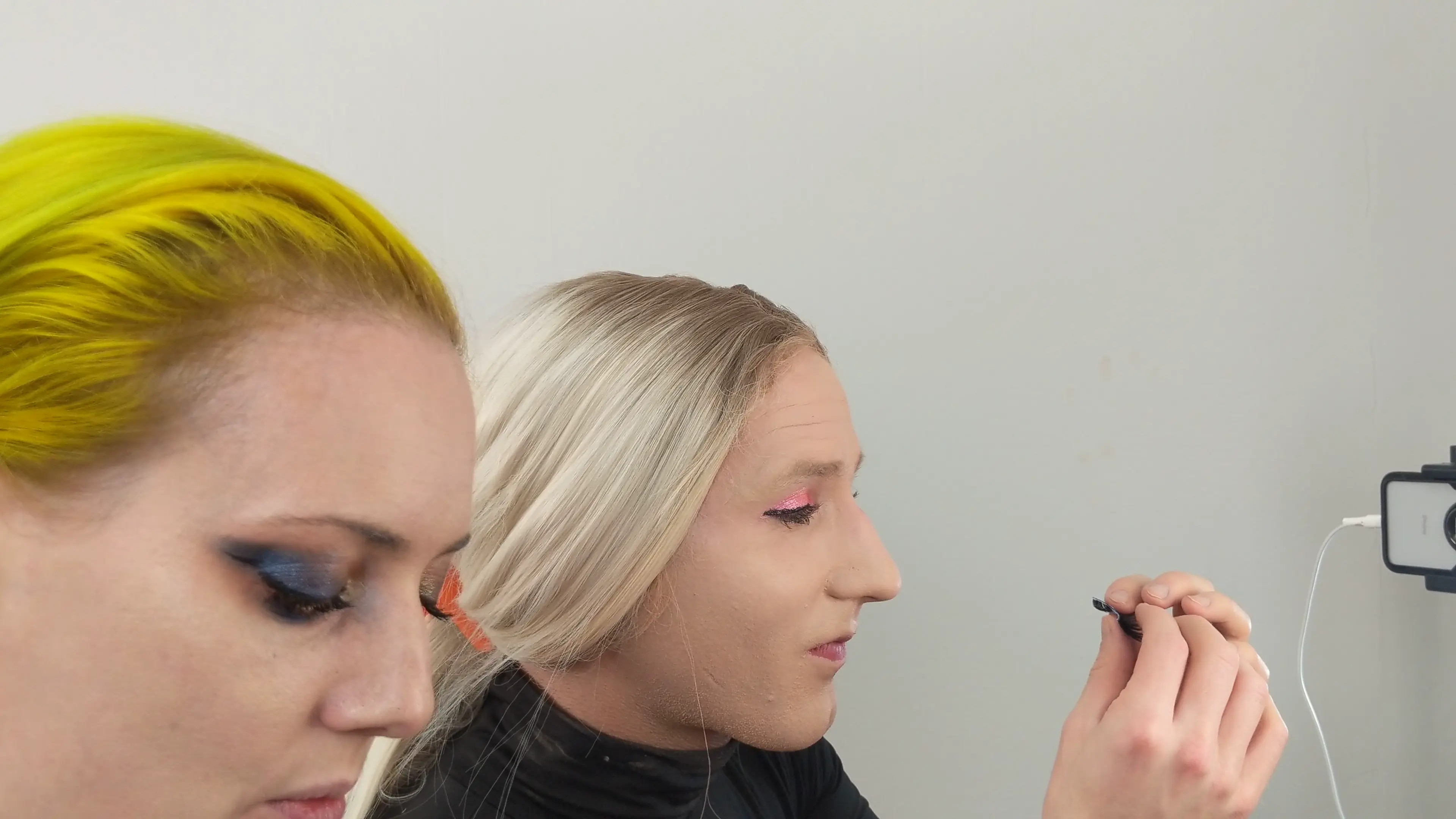Exclusive Leak: BaileyWilde - Crossdresser and Woman Putting on Fake Eyelashes - Stream in FullHD | Hotleakxxx.com