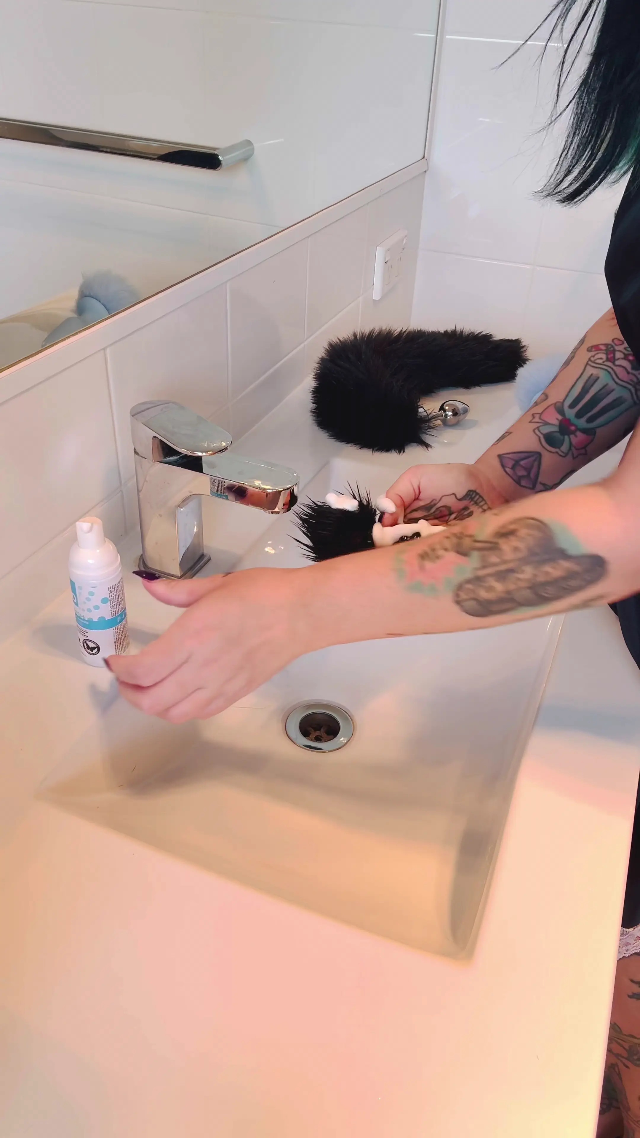 Exclusive Leak: Diamantsg - How to clean your plug - Stream in FullHD | Hotleakxxx.com