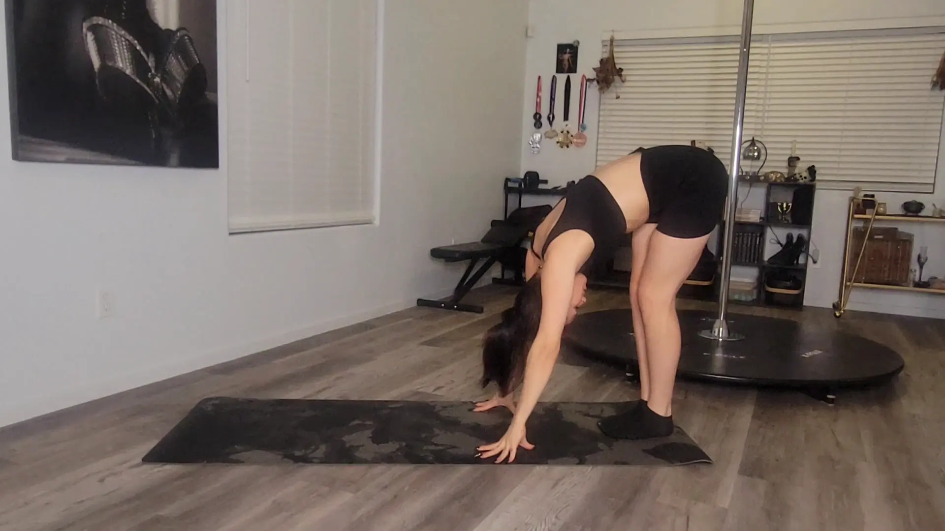 Exclusive Leak: TheBitchDownTheBlock - SFW: Yoga 5 Min Warm Up - Stream in FullHD | Hotleakxxx.com