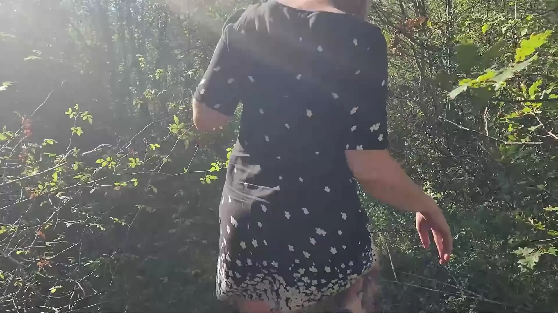 Exclusive Leak: sexymarghot - walk in the forest in search of mushrooms - Stream in FullHD | Hotleakxxx.com
