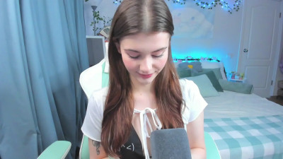 ZoiLuv - Bubble Gum ASMR