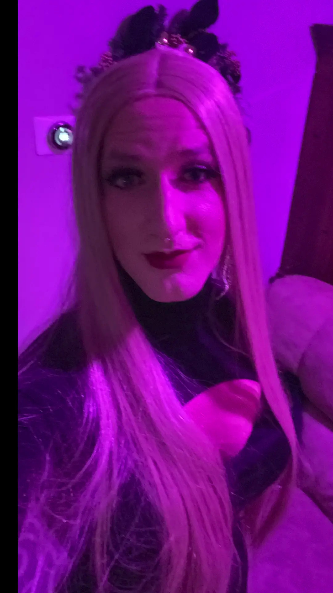Exclusive Leak: BaileyWilde - First Time Dressed as a Blonde Woman - Stream in FullHD | Hotleakxxx.com