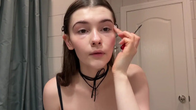 ZoiLuv - Doing my makeup to go see you