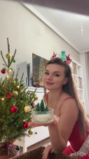 KattySwitch - Decorating Christmas tree
