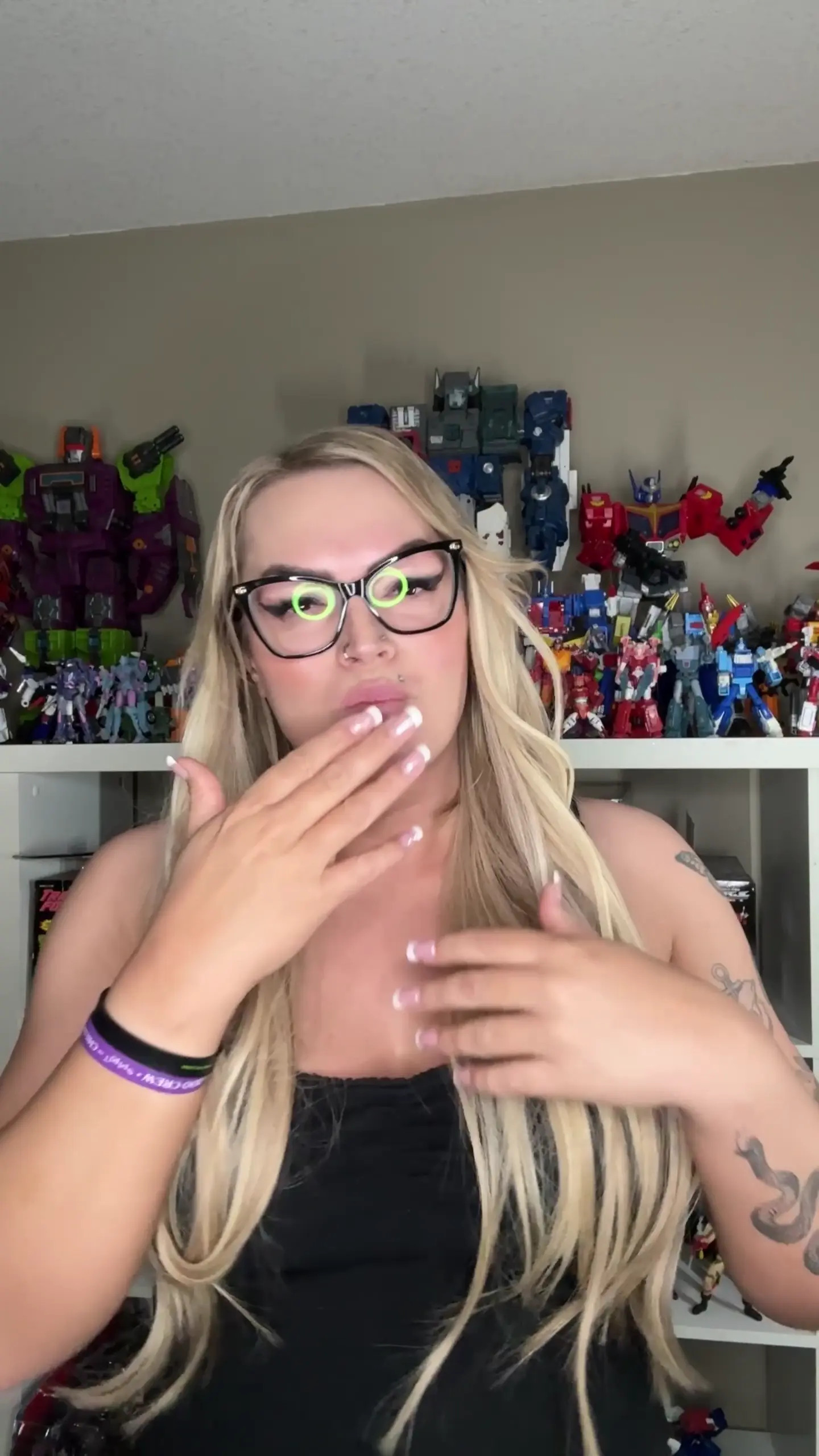 Exclusive Leak: omgdannidolphin - I Just Picked Up New Age Of The Primes Transformers - Stream in FullHD | Hotleakxxx.com