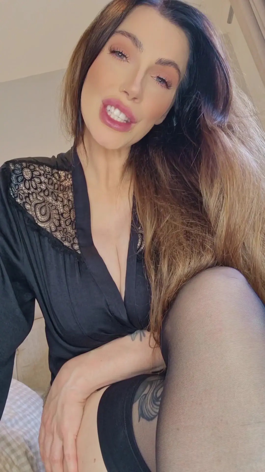 Exclusive Leak: Mommy Vivian - Good morning from StepMOMMY - Stream in FullHD | Hotleakxxx.com