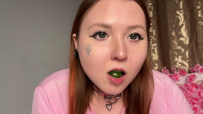 Mari Nasty - 4K Drooling lollipop