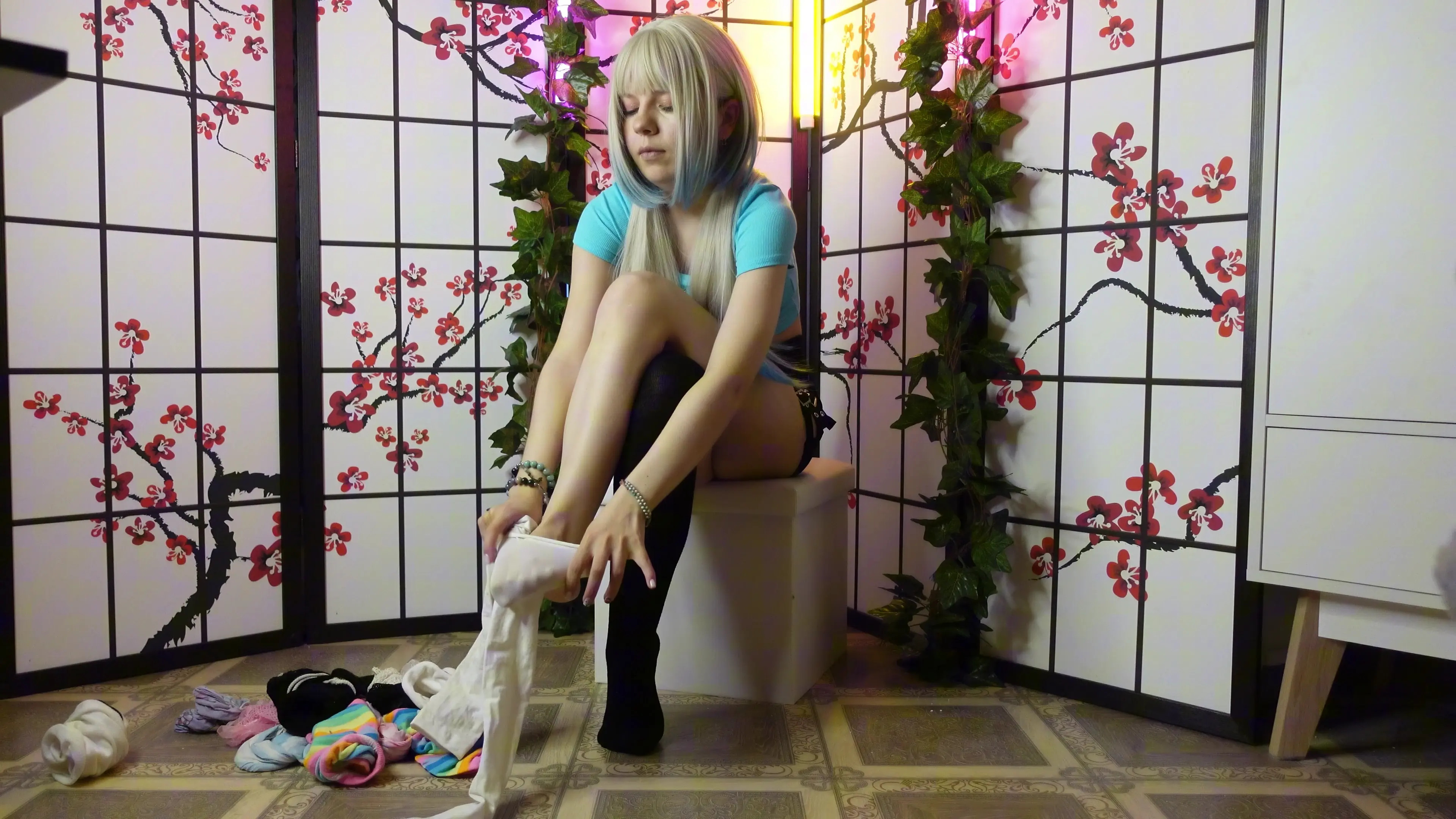 Exclusive Leak: EmyLewis - SFW Trying on Stockings Part 8 - Stream in FullHD | Hotleakxxx.com