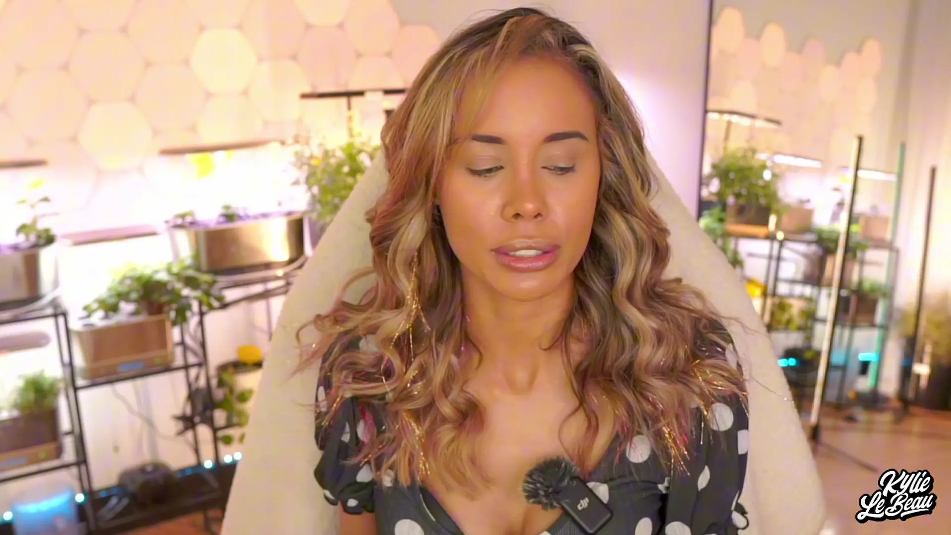 Exclusive Leak: kylielebeau - Lingerie Unboxing: Agent Provocateur - Stream in FullHD | Hotleakxxx.com