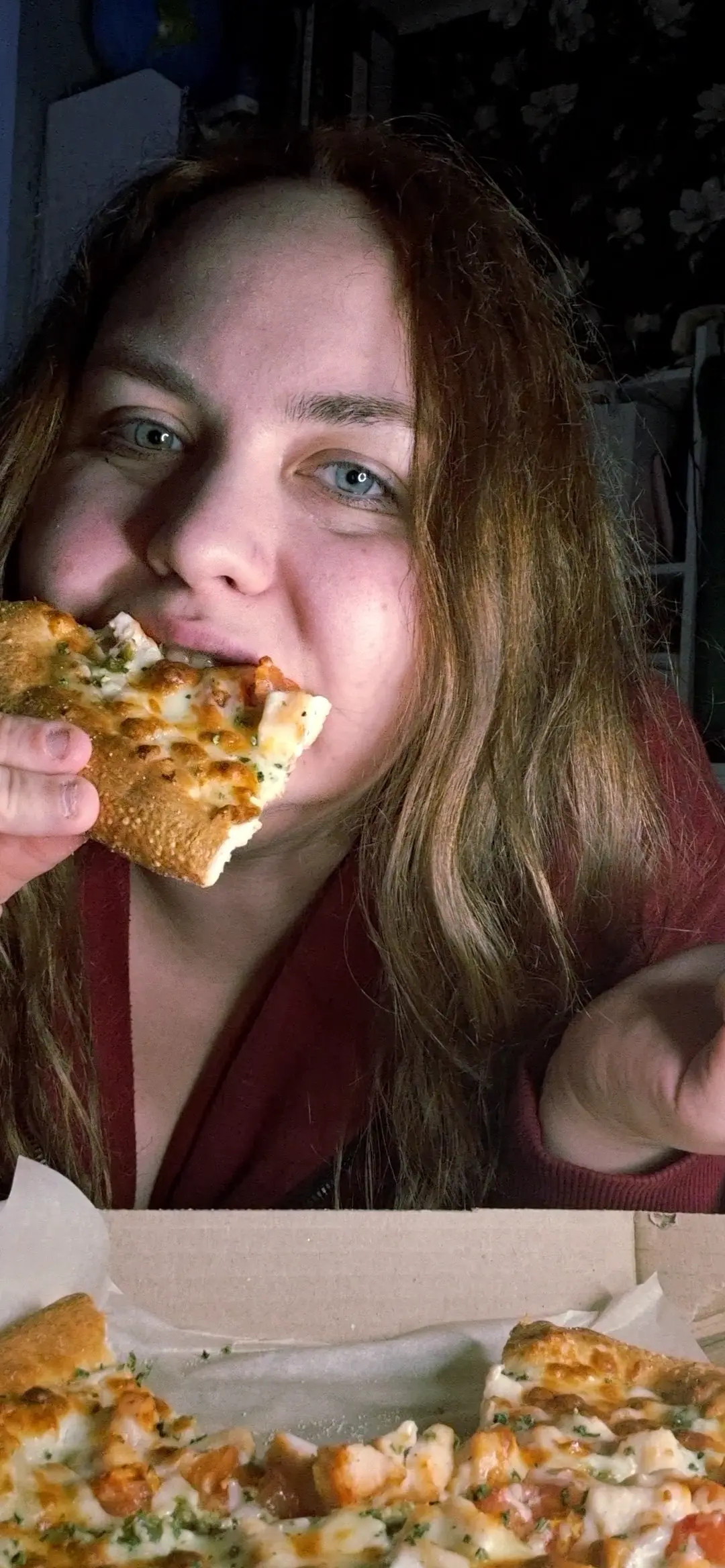Exclusive Leak: jennamamabear - Devouring a pizza - Stream in FullHD | Hotleakxxx.com