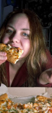 jennamamabear - Devouring a pizza