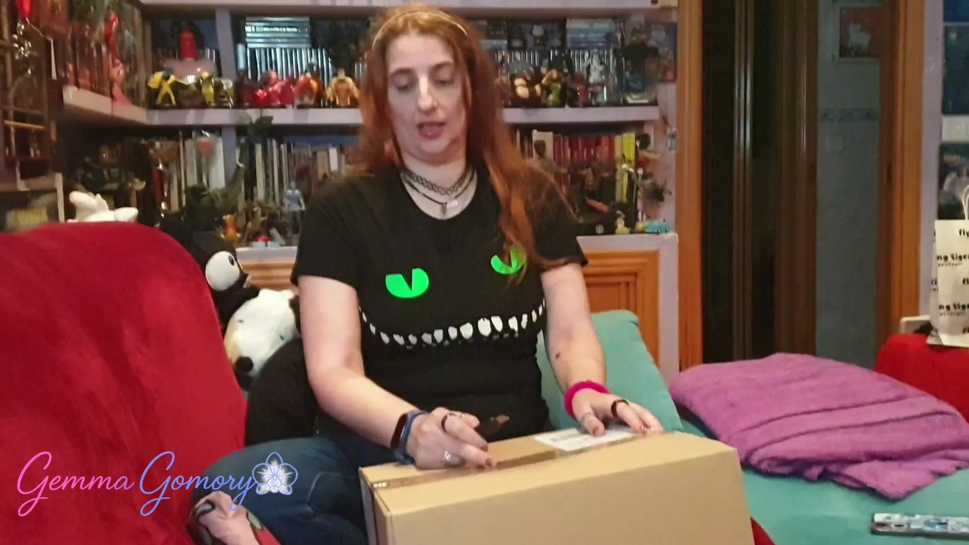 Exclusive Leak: GomoryFetiches - Unboxing a Huge Surprise - Stream in FullHD | Hotleakxxx.com