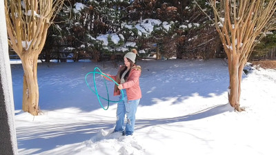 Pepperanncan - Hula Hooping in the Snow