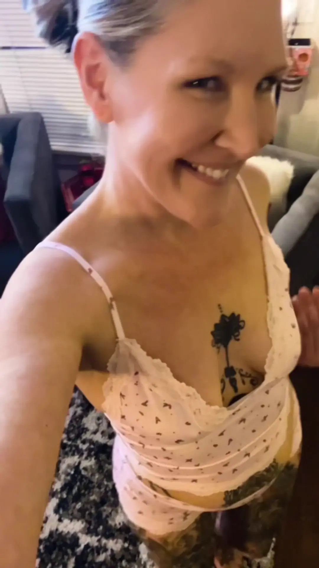Exclusive Leak: HippyHarlow - Booty jiggle tease - Stream in FullHD | Hotleakxxx.com