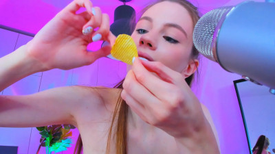 Alyssa_Smit - ASMR: chips, coke and puc puc candy
