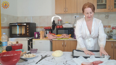 MilaNaturist - Mila naturist Kitchen: Homemade pizza and comfy vibes