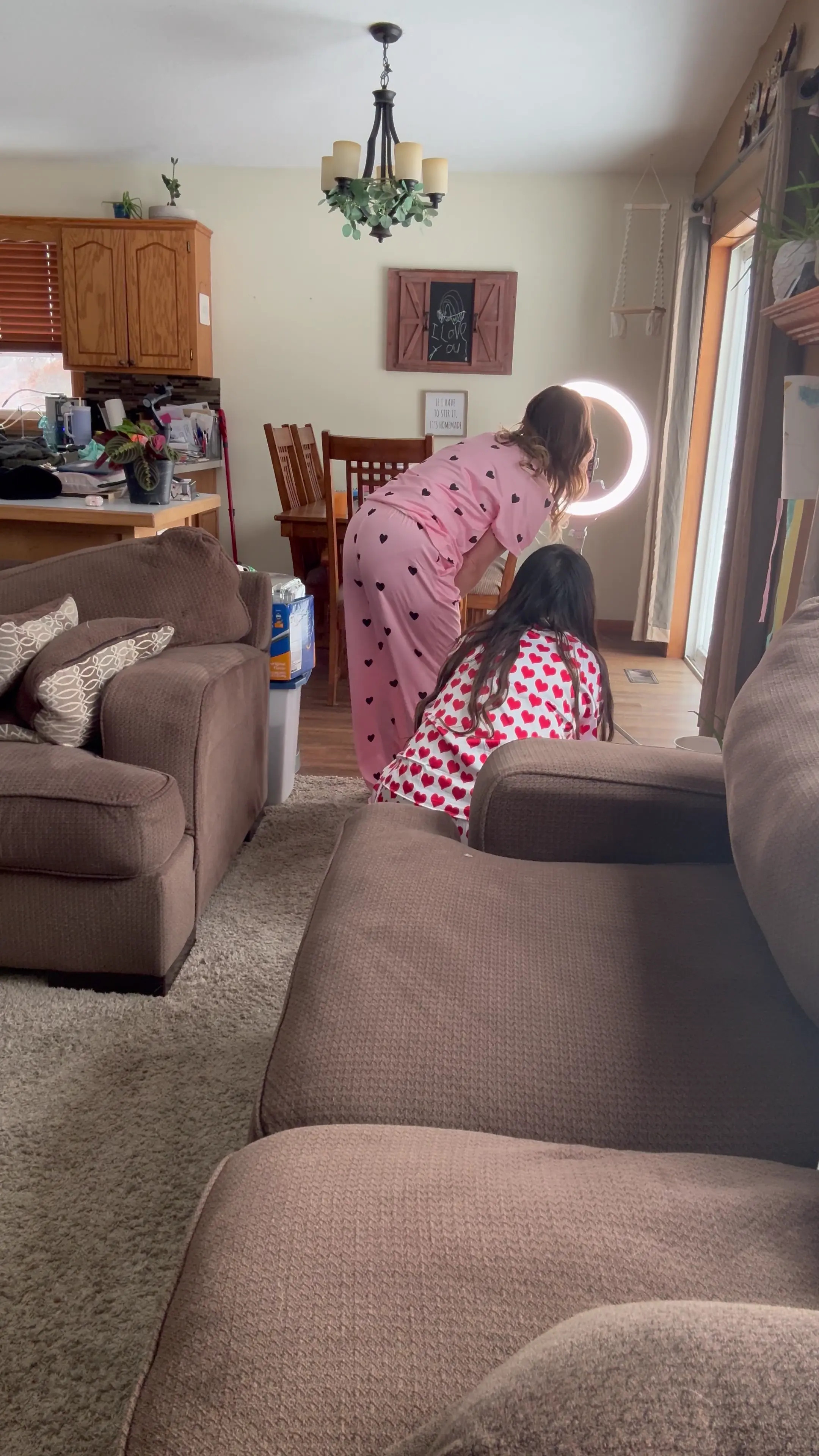 Exclusive Leak: barefootmamamn - Just having fun with Elena pears - Stream in FullHD | Hotleakxxx.com