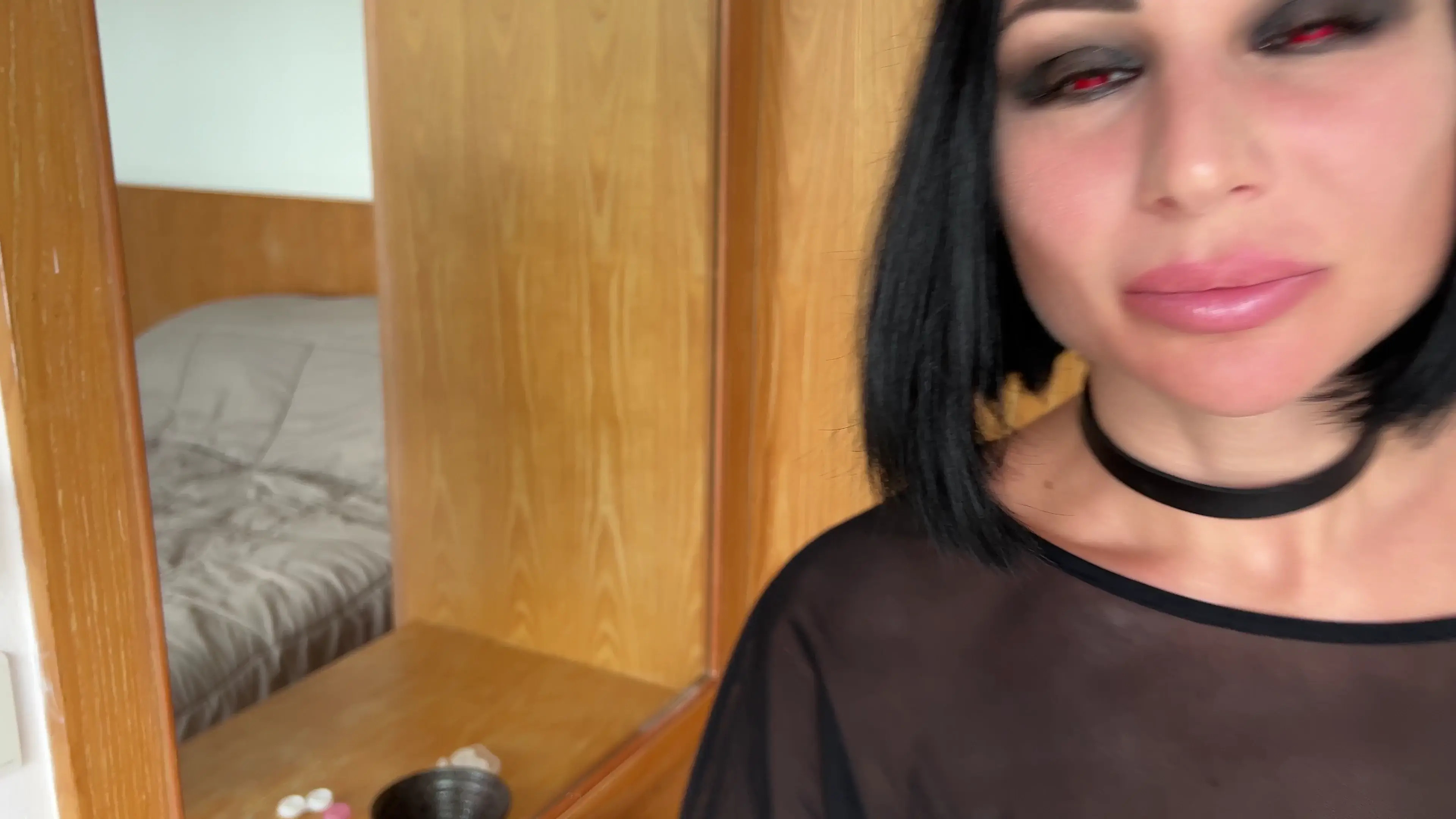 Exclusive Leak: Luna Berg Dark - Look at me in different lenses: purple red and white - Stream in FullHD | Hotleakxxx.com