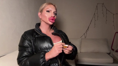 Vienna Xtreme - Chill Outside with smoking Bimbo