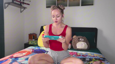 ElisaPink - Gamer Girl - DownTime - Part 1