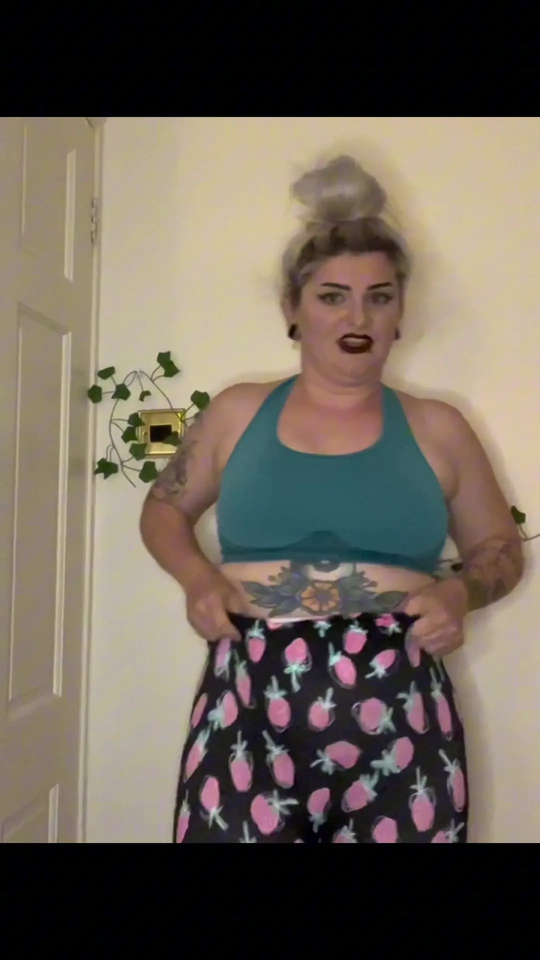 Exclusive Leak: EeveeXo - Trying on gym clothes clip 2 - Stream in FullHD | Hotleakxxx.com