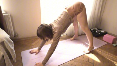 KattyTheElf - Yoga warm-up