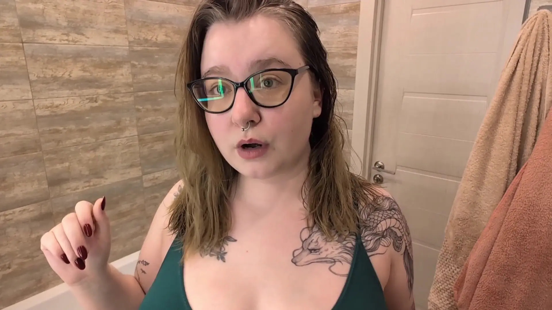 Exclusive Leak: lovelygirlLisa - Get Ready With Me / Green Eye Shadow Makeup - Stream in FullHD | Hotleakxxx.com