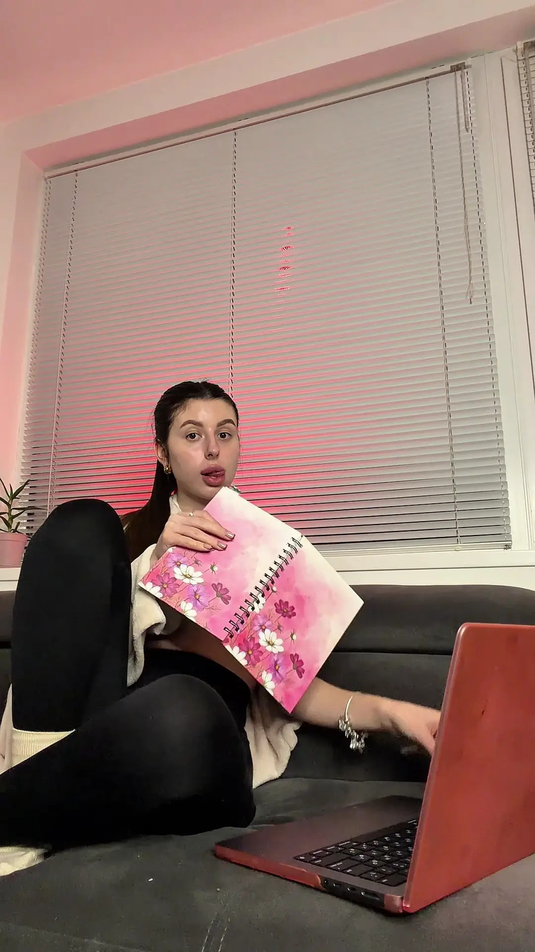 Exclusive Leak: juliyababe - get ready to go to bed with me - Stream in FullHD | Hotleakxxx.com