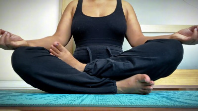 francisavagex - Yoga Feet & Toes Spread