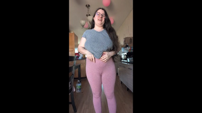 Onlylilac1 - SFW Leggings try on