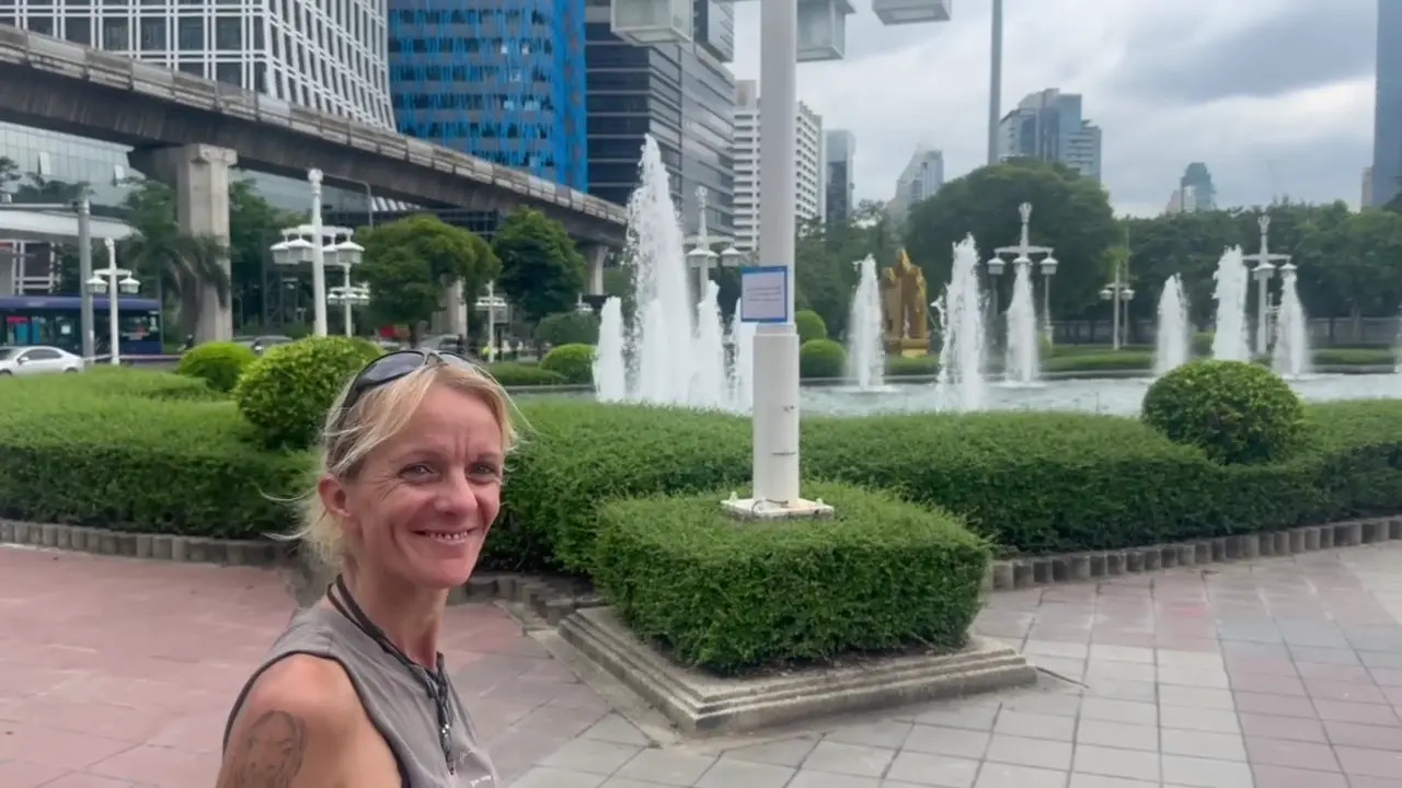 Exclusive Leak: CRISTINA SAUVAGE - PARQUE LUMPHINI EN BANGKOK - CRISTINA SAUVAGE Y LOS DRAGONES - Stream in FullHD | Hotleakxxx.com