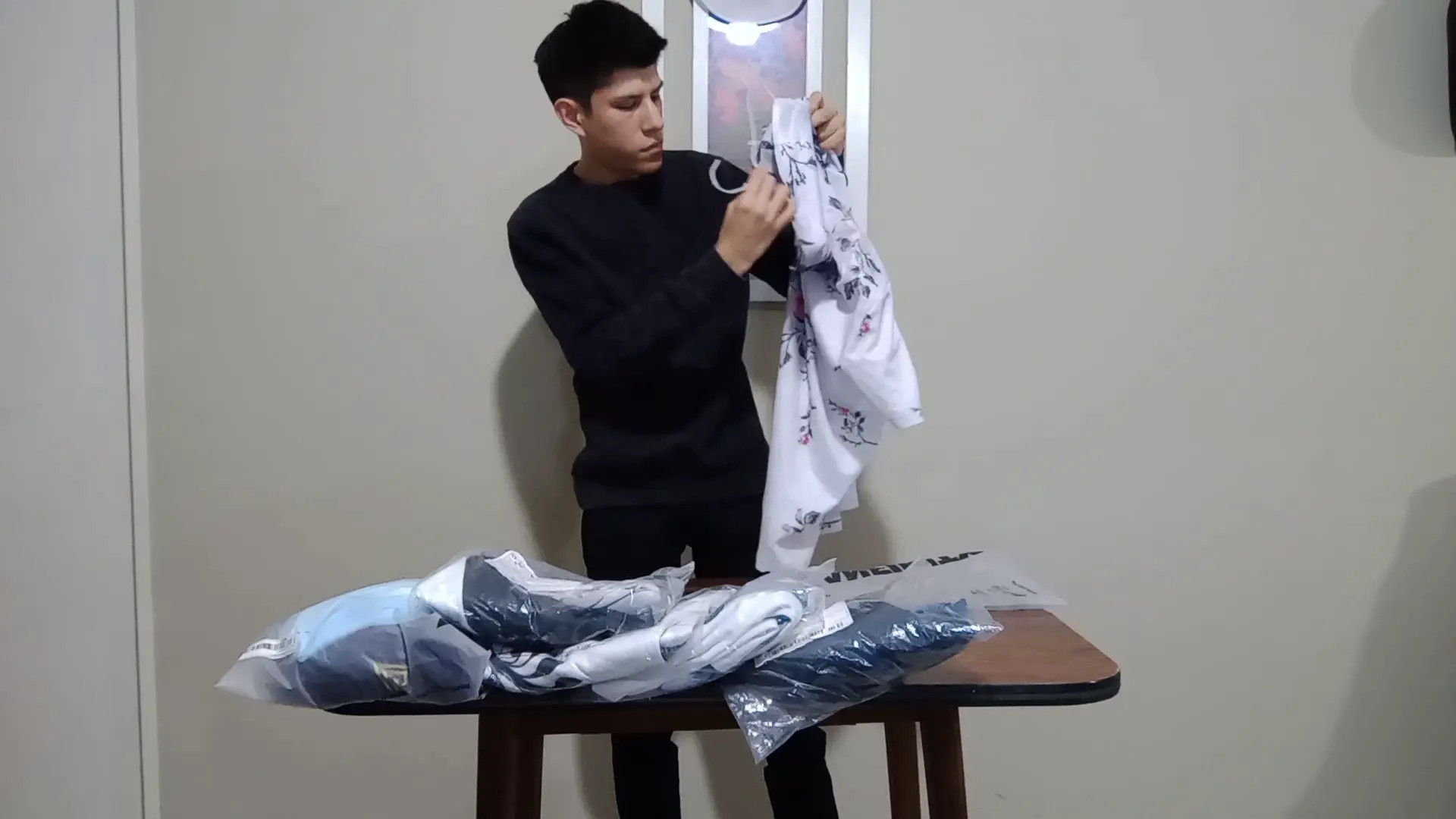 Exclusive Leak: NICOLASMORALESXXX - SHOWING CASUAL CLOTHES - Stream in FullHD | Hotleakxxx.com