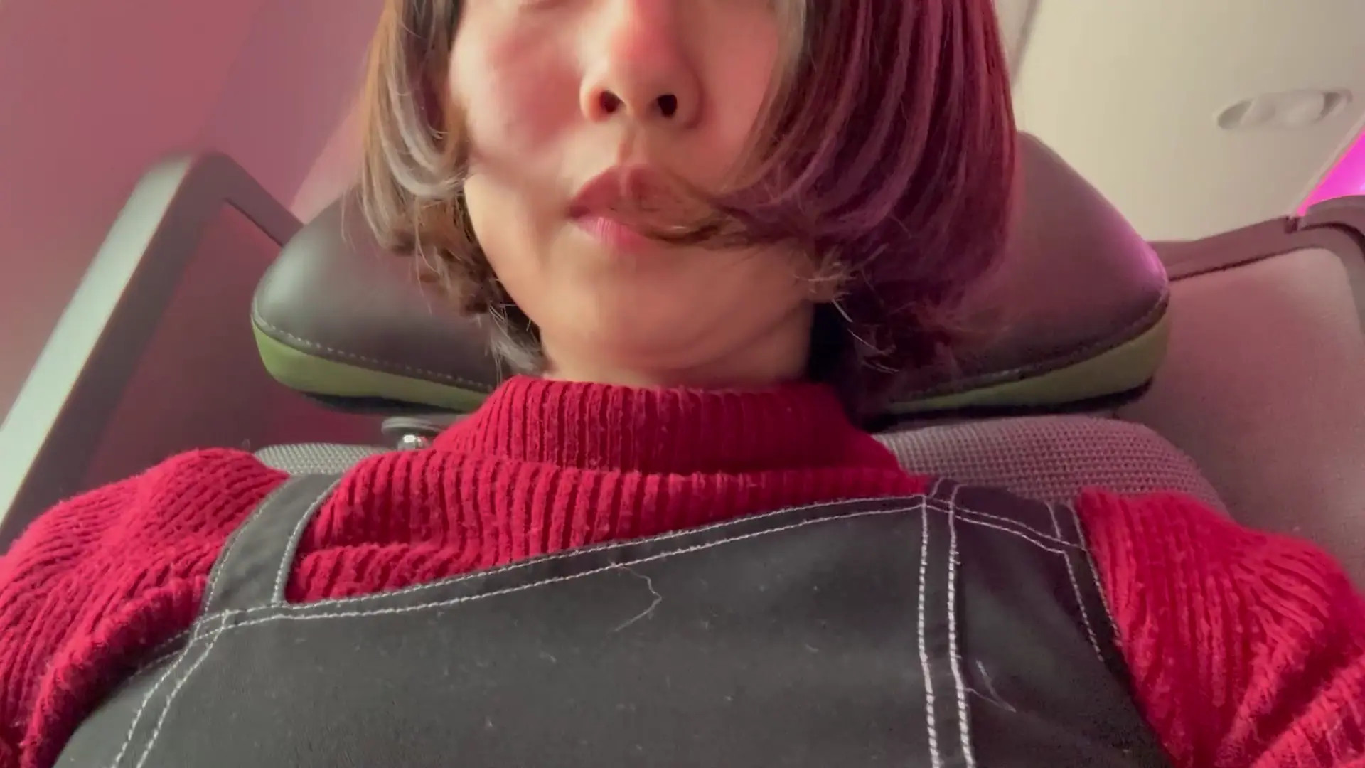 Exclusive Leak: makogirl - mako enjoys the in-flight meal - Stream in FullHD | Hotleakxxx.com