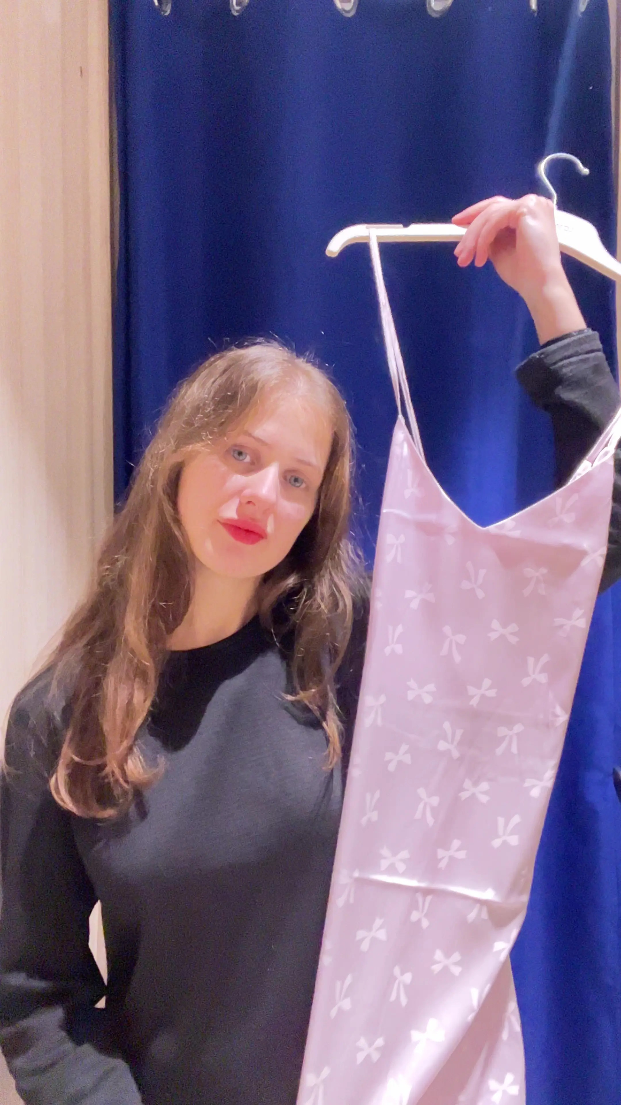 Exclusive Leak: AnnieMoricone - fitting clothes 2 - Stream in FullHD | Hotleakxxx.com