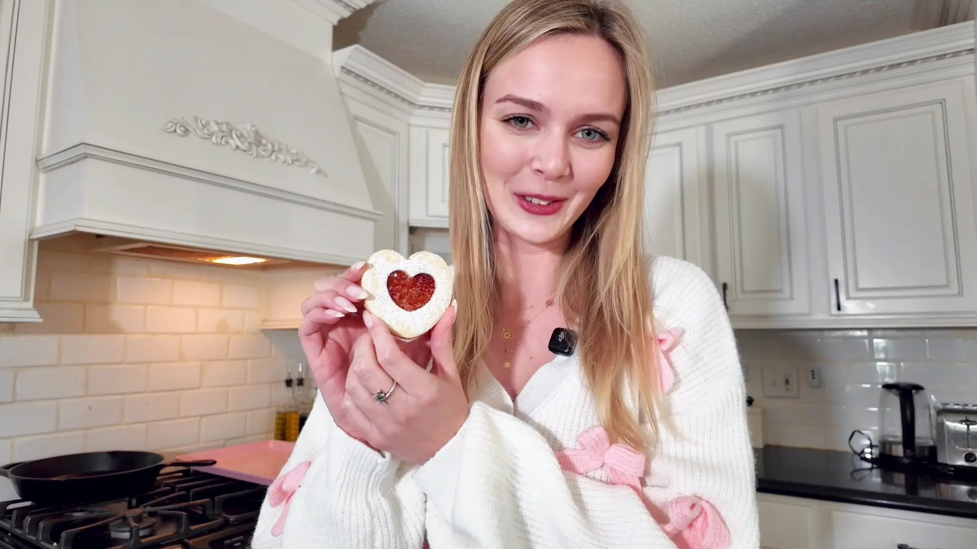 Exclusive Leak: StellaSedona - Valentine's Day Cookies - Heart Shaped Linzer - Stream in FullHD | Hotleakxxx.com