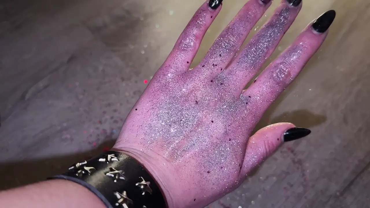 Exclusive Leak: Kristin_Lush - Shiny palms, hands with glitter - Stream in FullHD | Hotleakxxx.com