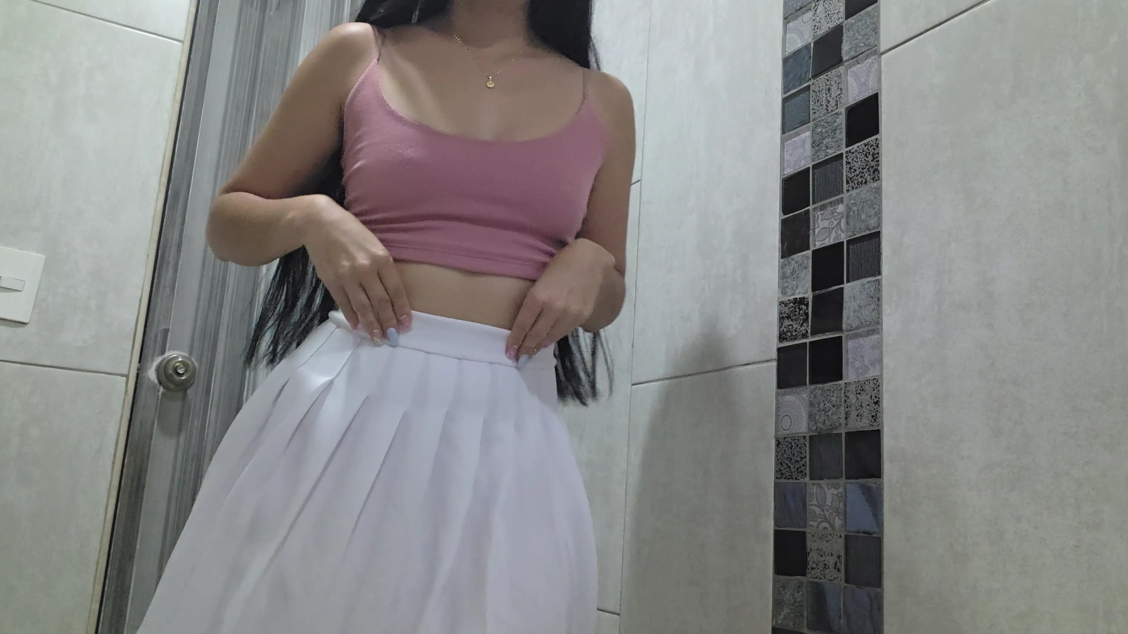 Exclusive Leak: alexiatwerkvideos - white skirt try on haul - Stream in FullHD | Hotleakxxx.com