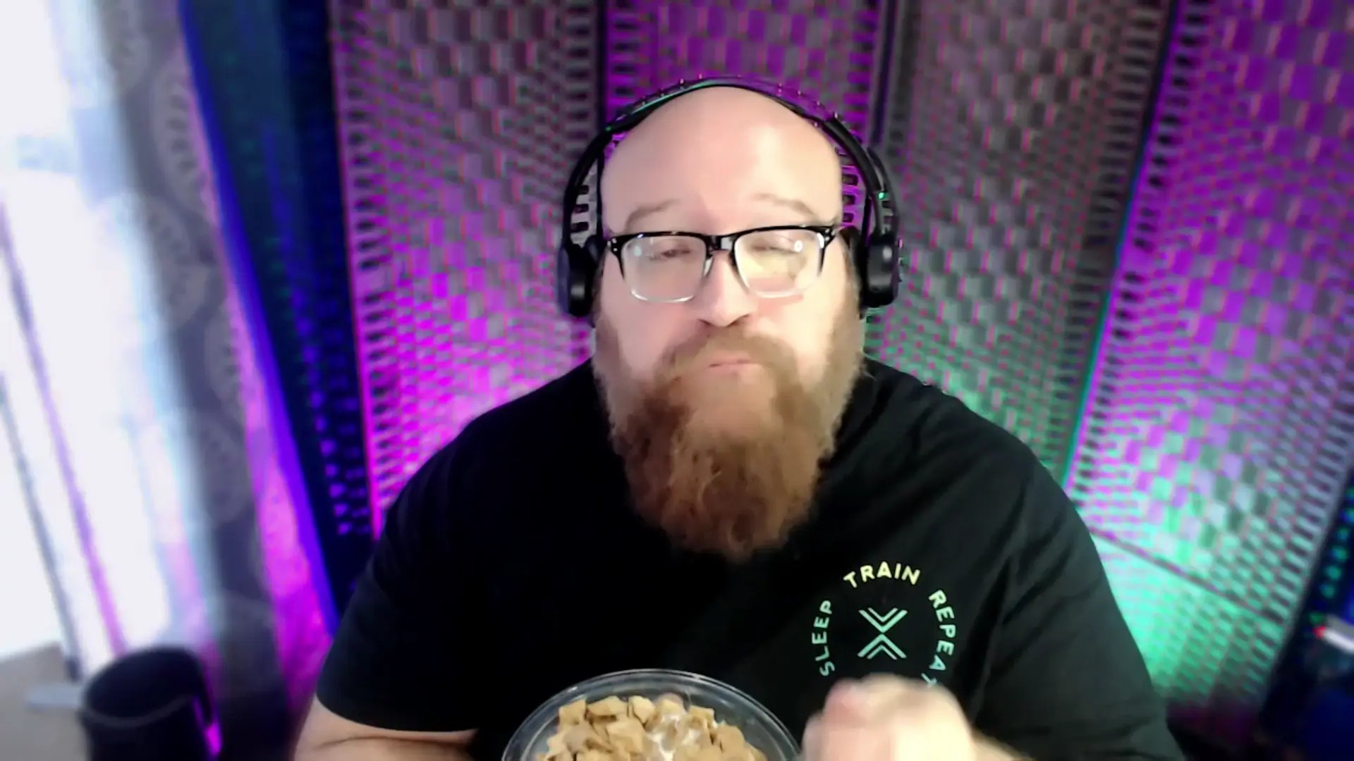 Exclusive Leak: BigBear4Cuddles - Eating Cereal and Milk for Breakfast SFW - Stream in FullHD | Hotleakxxx.com