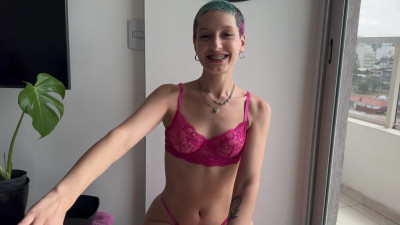 PixieSpicy - Head Shaving part 1