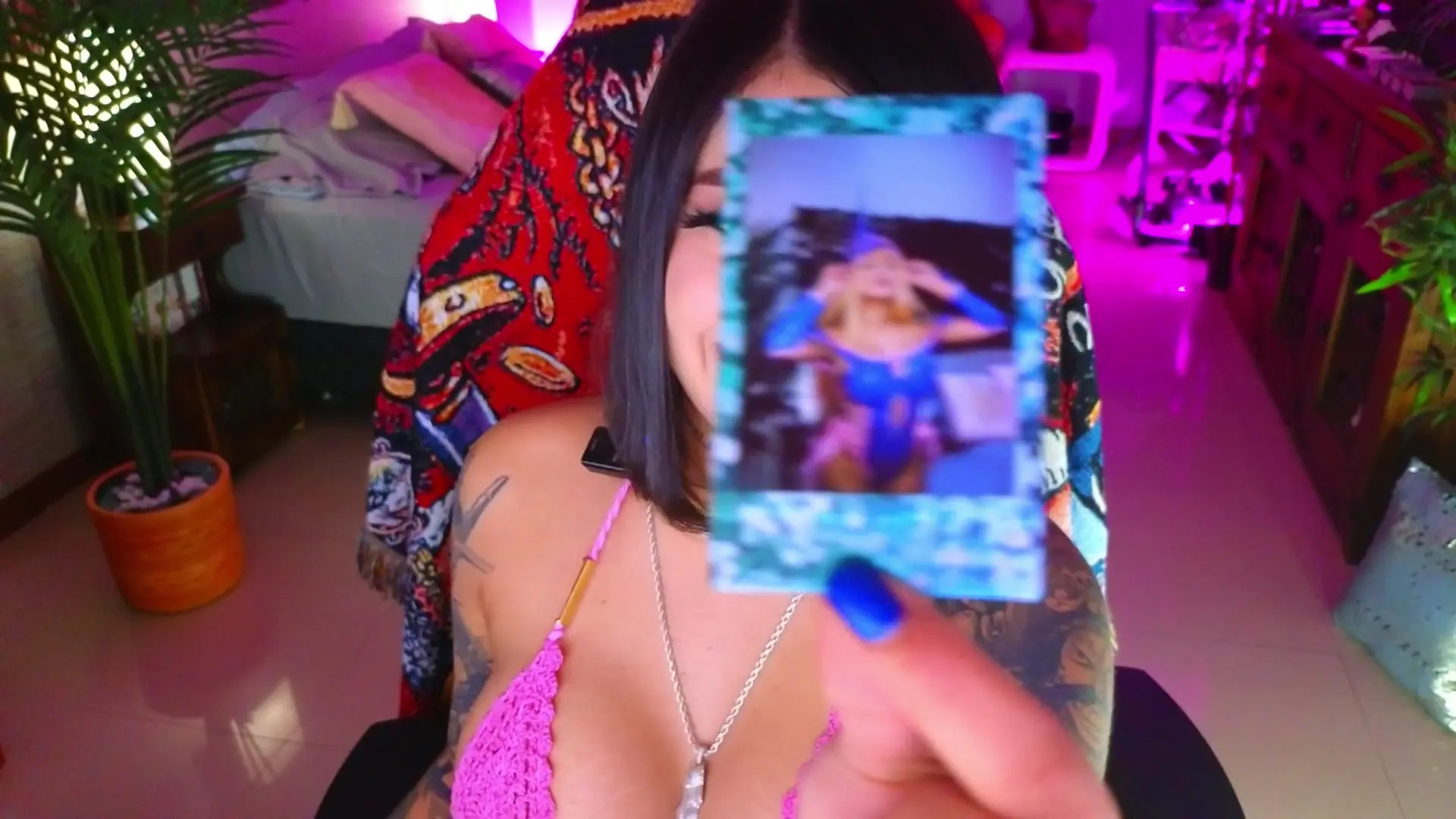 Exclusive Leak: gundamchick - Showing you my Polaroid Photos in my Items - Stream in FullHD | Hotleakxxx.com
