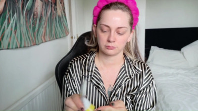 Laurakx - GRWM doing my makeup for a day of camming! SFW