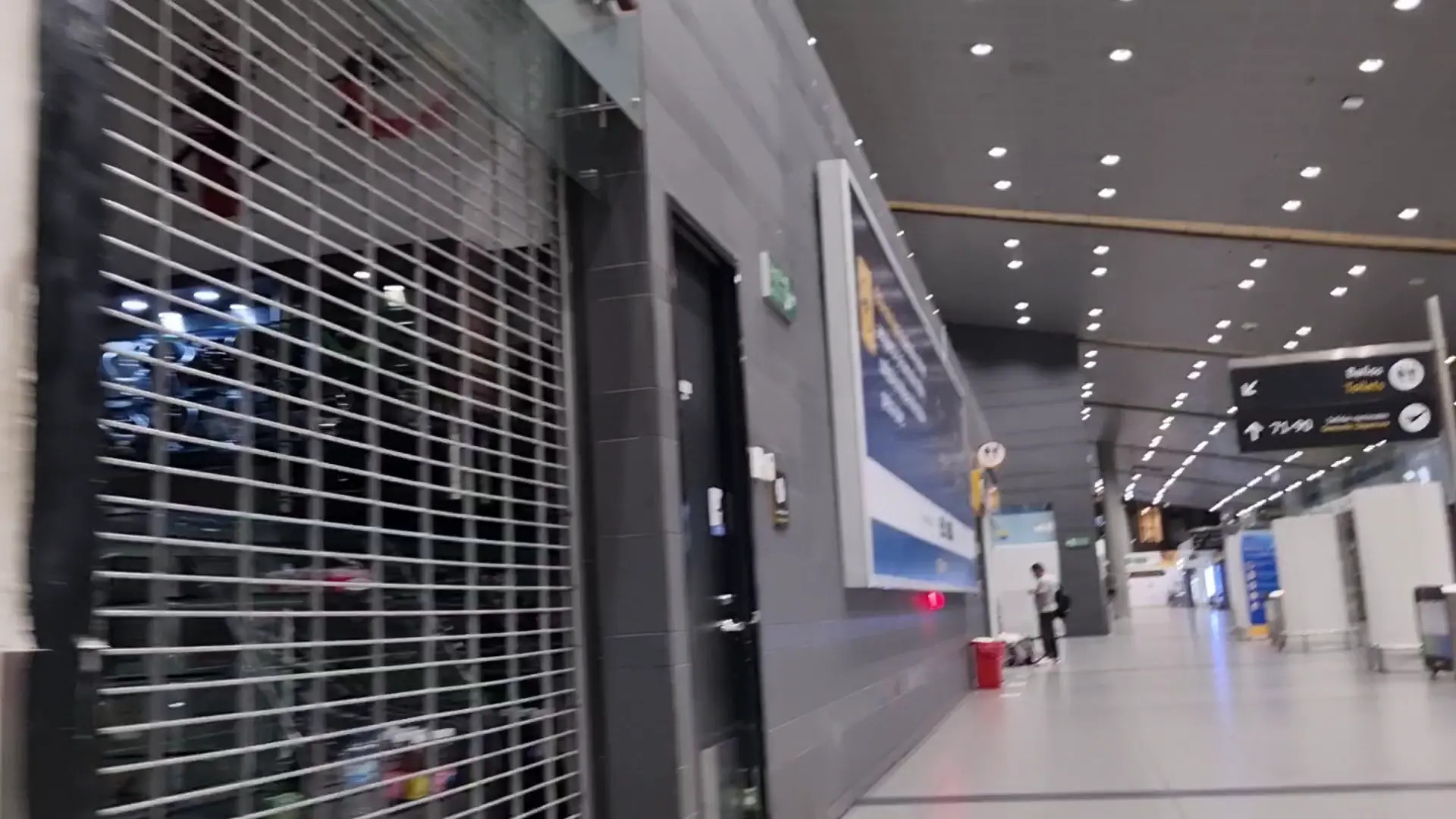 Exclusive Leak: Msmartinasmith1 - I SQUIRT in the bathroom of the shopping center - Stream in FullHD | Hotleakxxx.com