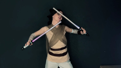 Lil cosplay slut - Star Wars - Rey Skywalker Cosplay - Dance