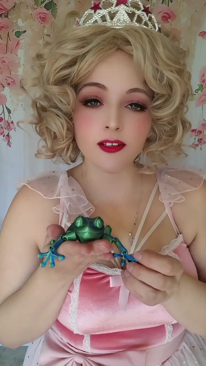 Exclusive Leak: SapphireStyle90 - A REAL Prince - Stream in FullHD | Hotleakxxx.com